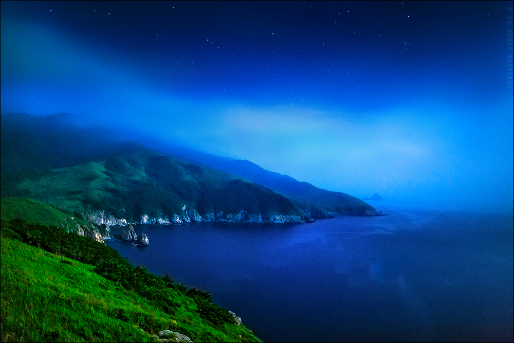 Ночной пейзаж в Японском море